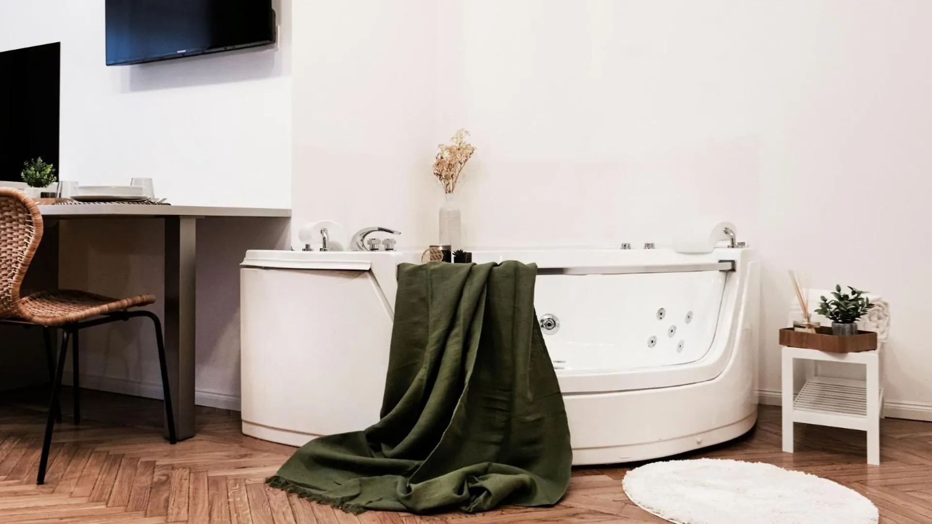 Апартаменты Easylife - Cav101 Elegante Mono Con Jacuzzi In Centrale Милан