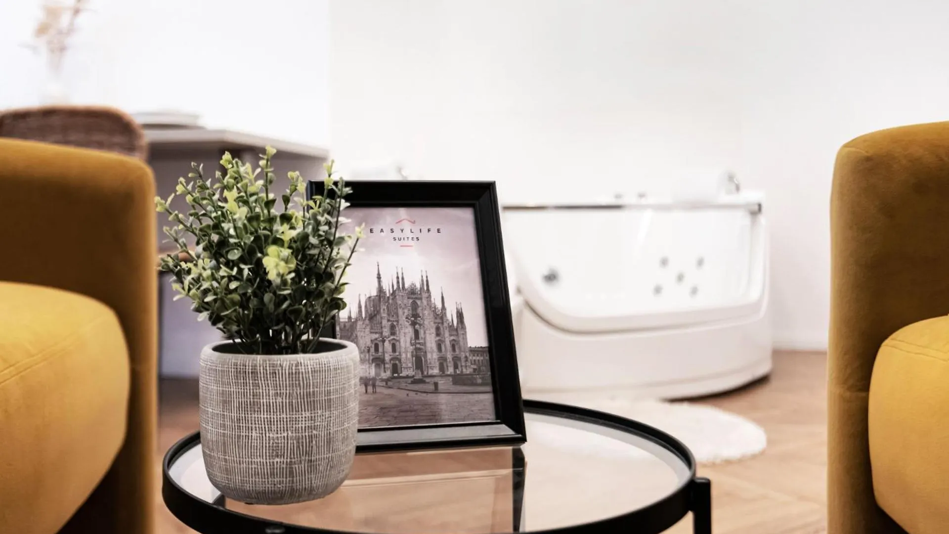 Easylife - Cav101 Elegante Mono Con Jacuzzi In Centrale Milano 0*,  Italien