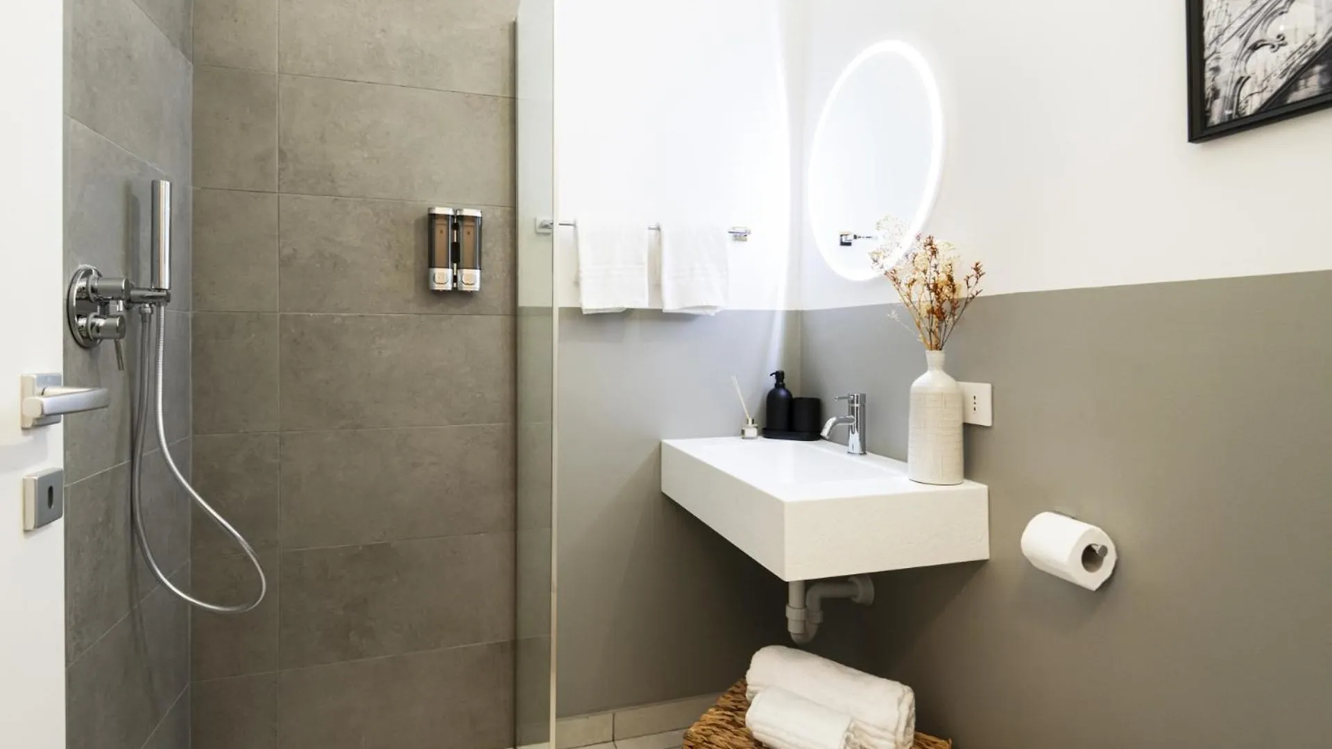 Easylife - Cav101 Elegante Mono Con Jacuzzi In Centrale Milano 0*,