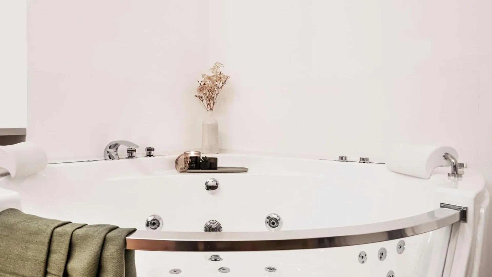 Easylife - Cav101 Elegante Mono Con Jacuzzi In Centrale Milano Italien